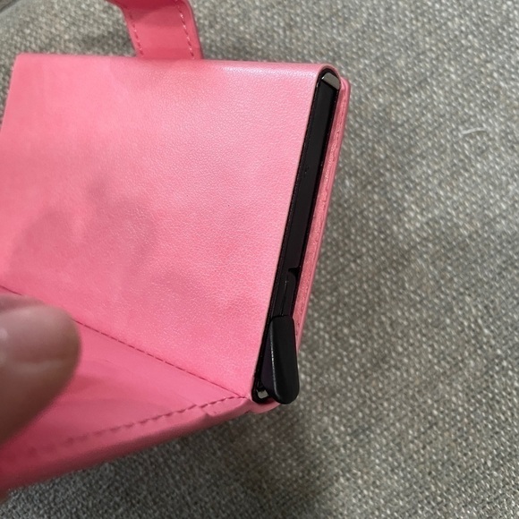 MAGNETIC cellphone wallet - Picture 3 of 4